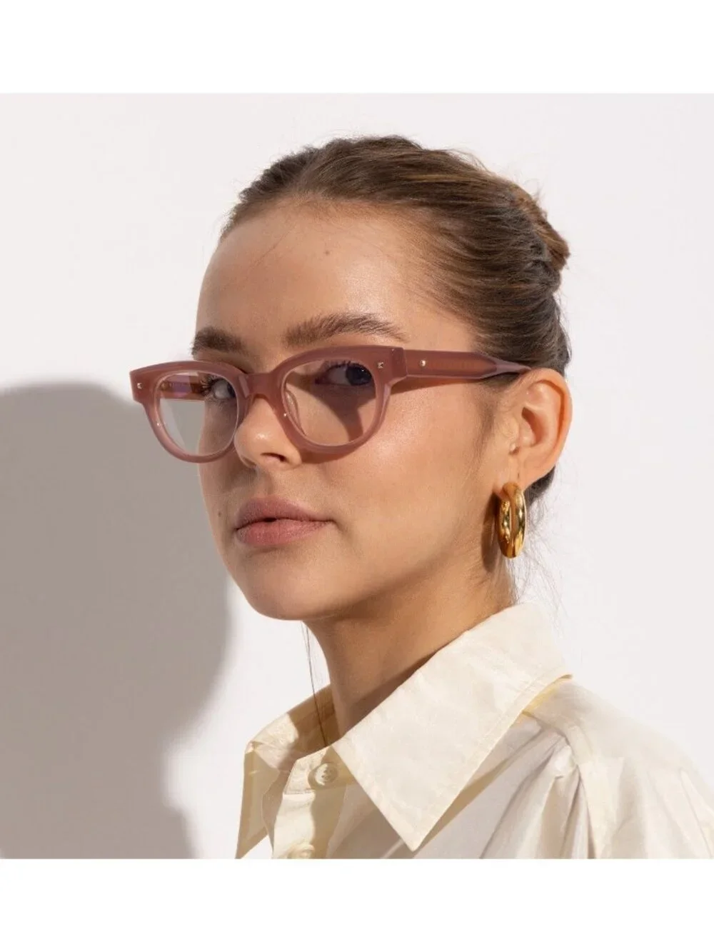 Valentino model essential